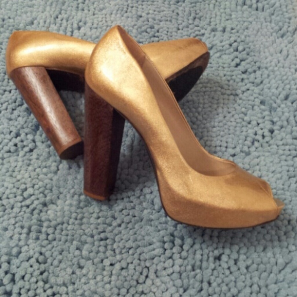 Y2K Aldo copa cabana gold wooden peeptoes